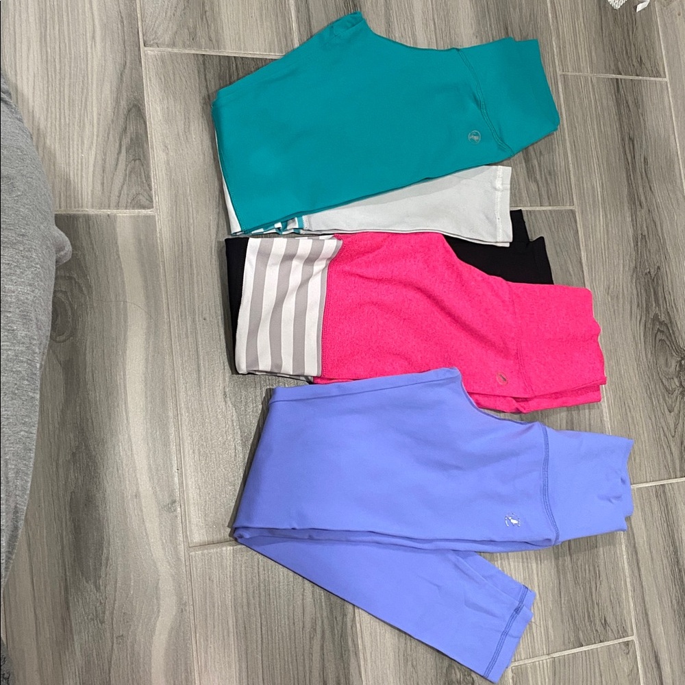 Small ABS2B ORIGINAL leggings (lightly used) 
(Send offers )